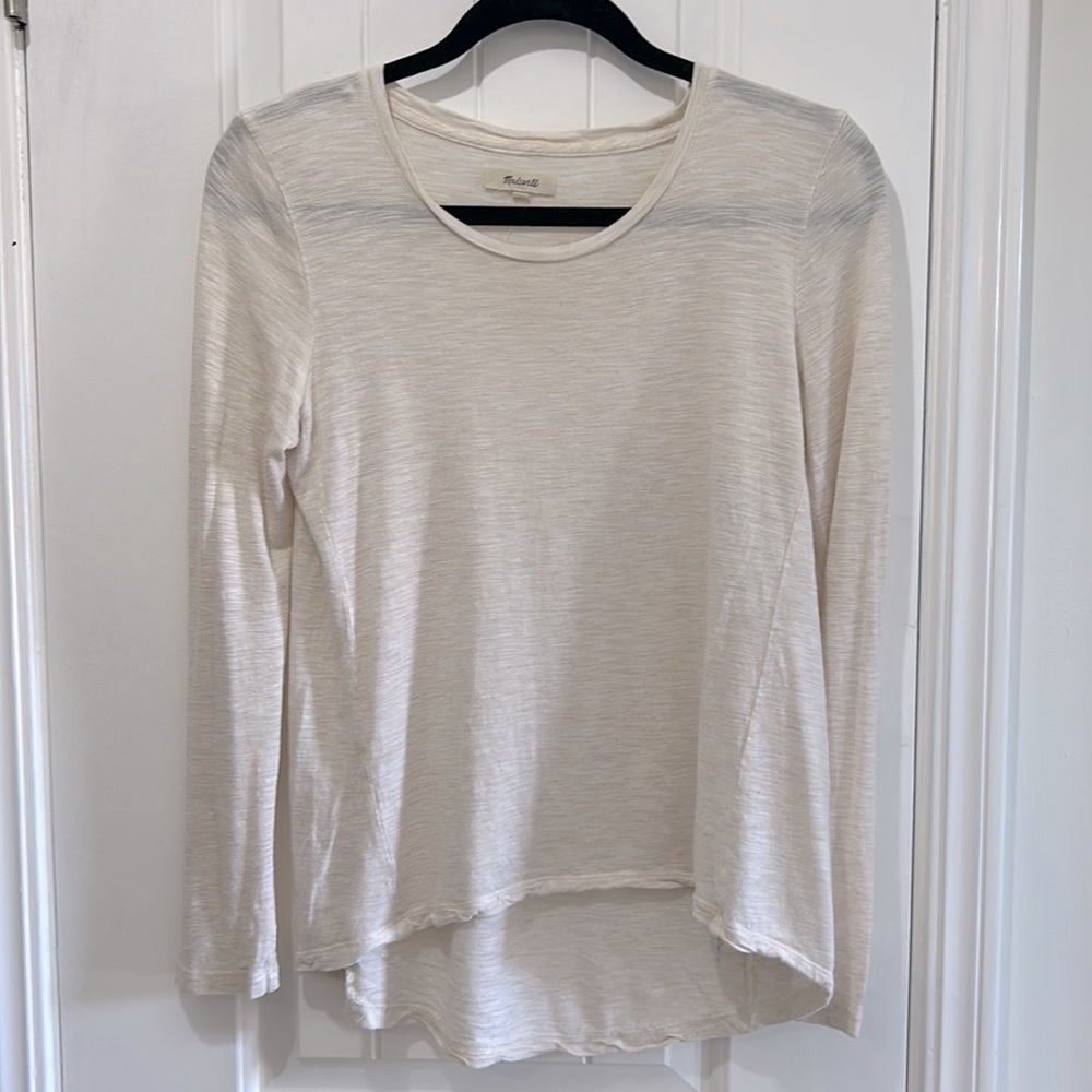 Madewell ivory cream long sleeve soft fitted comfy t shirt that’s high low style
